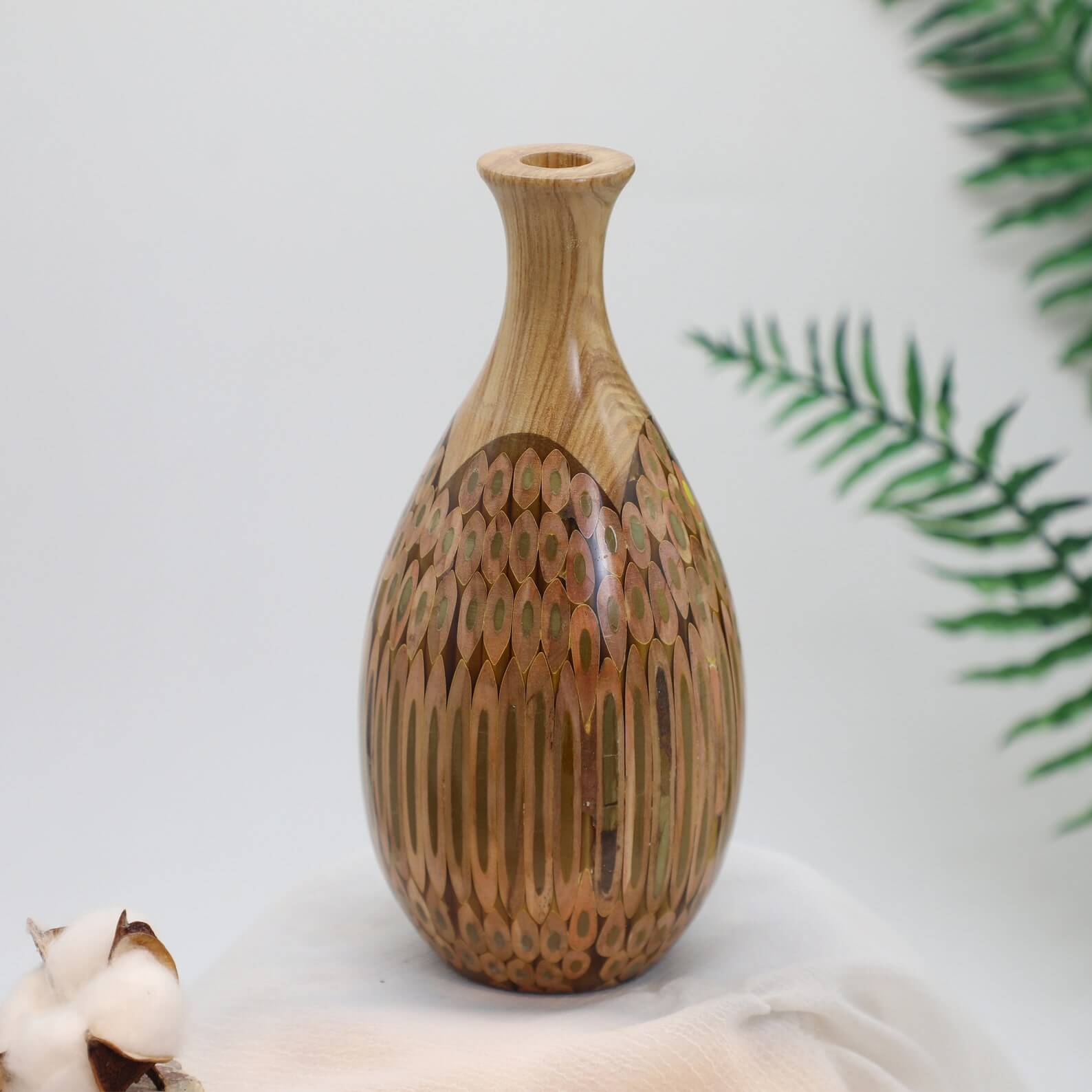 Bracing-Blue_Handmade Resin Vase for Dry Flower
