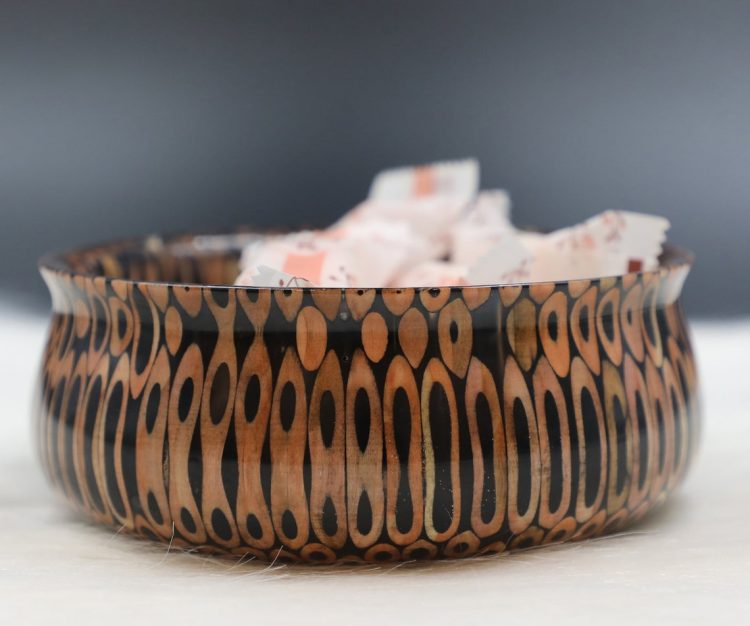 Decorative Colored-pencil Golden Precious Bowl