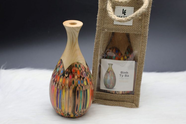 Decorative Colored-pencil Pipa Vase