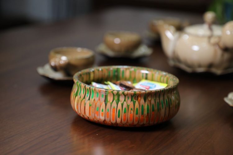 Decorative Colored-pencil Golden Precious Bowl