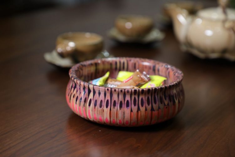 Decorative Colored-pencil Golden Precious Bowl