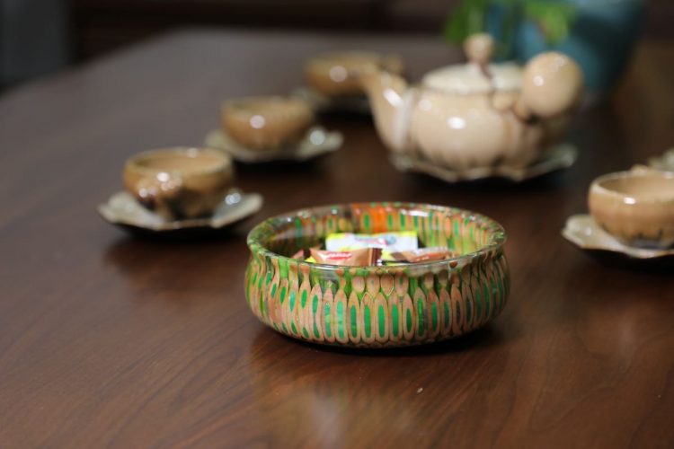 Decorative Colored-pencil Golden Precious Bowl