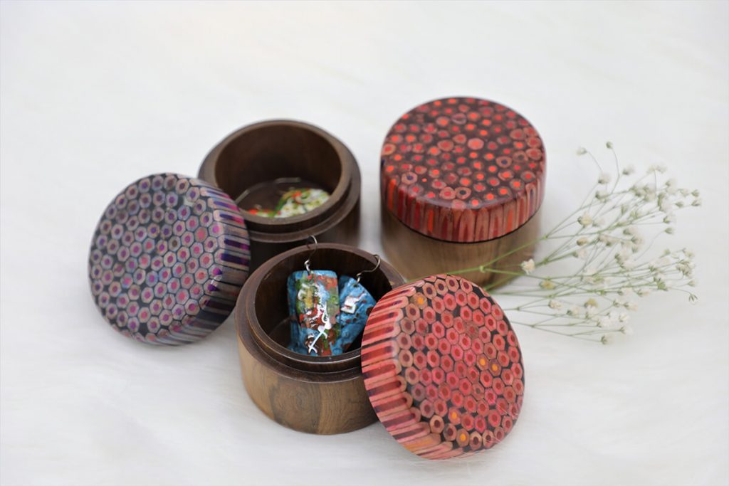 Decorative Colored-pencil Jewelry Box