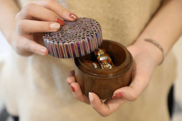 Decorative Colored-pencil Jewelry Box