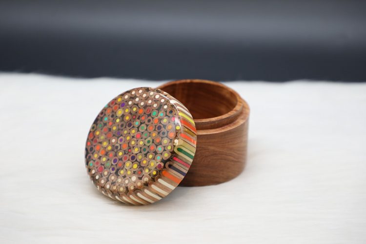 Decorative Colored-pencil Jewelry Box