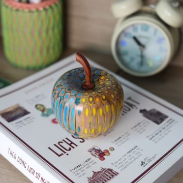 Decorative Wooden Colored-pencil Aleo Apple