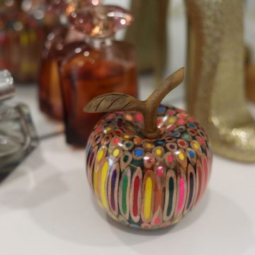 Decorative Wooden Colored-pencil Aleo Apple