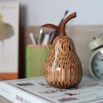 Decorative Wooden Colored-pencil Lovebirds Pear