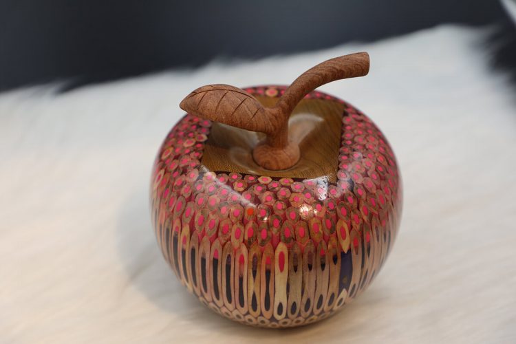 Decorative Wooden Colored-pencil Delato Apple