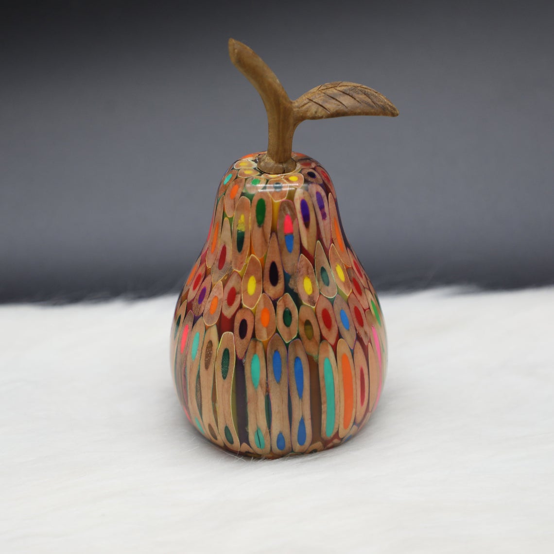 Decorative Wooden Colored-pencil Lovebirds Pear