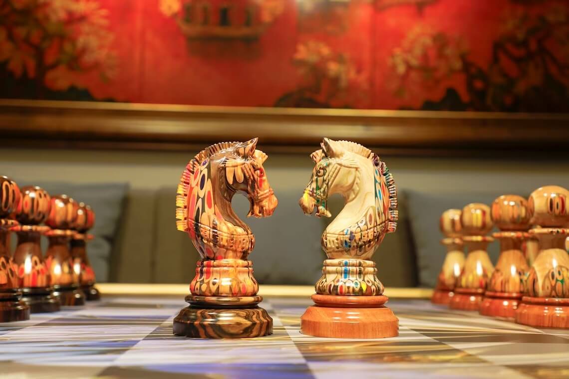 Giant Ornamental King and Queen - Chess Pieces Decor - Deluxe Serial