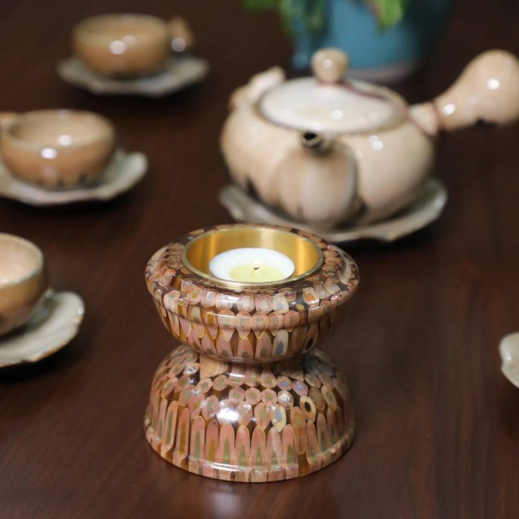 Decorative Colored-pencil Lotus Candle Holder