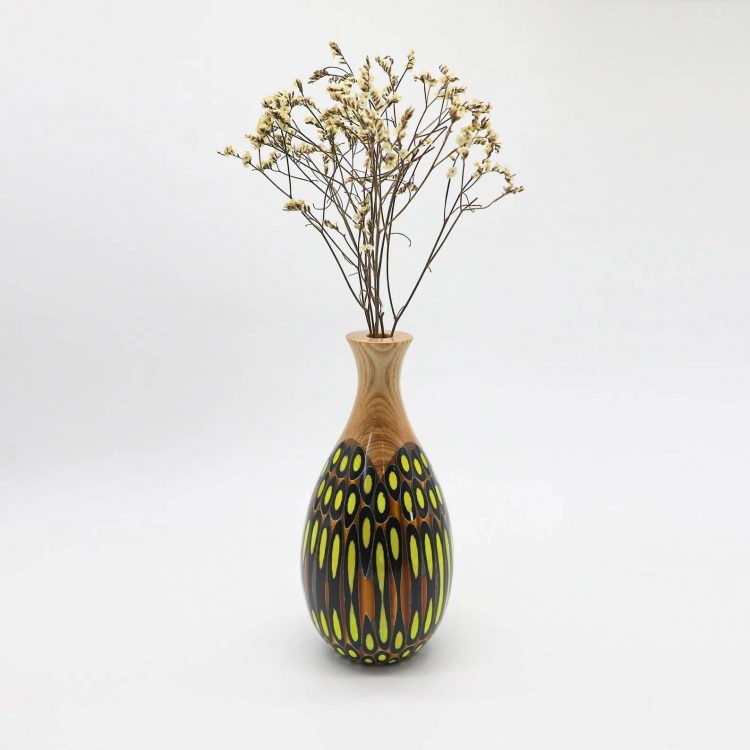 Decorative Colored-pencil Pipa Vase