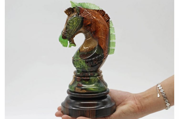 Special Edition Giant Deluxe Chess Piece - The Knight Chess